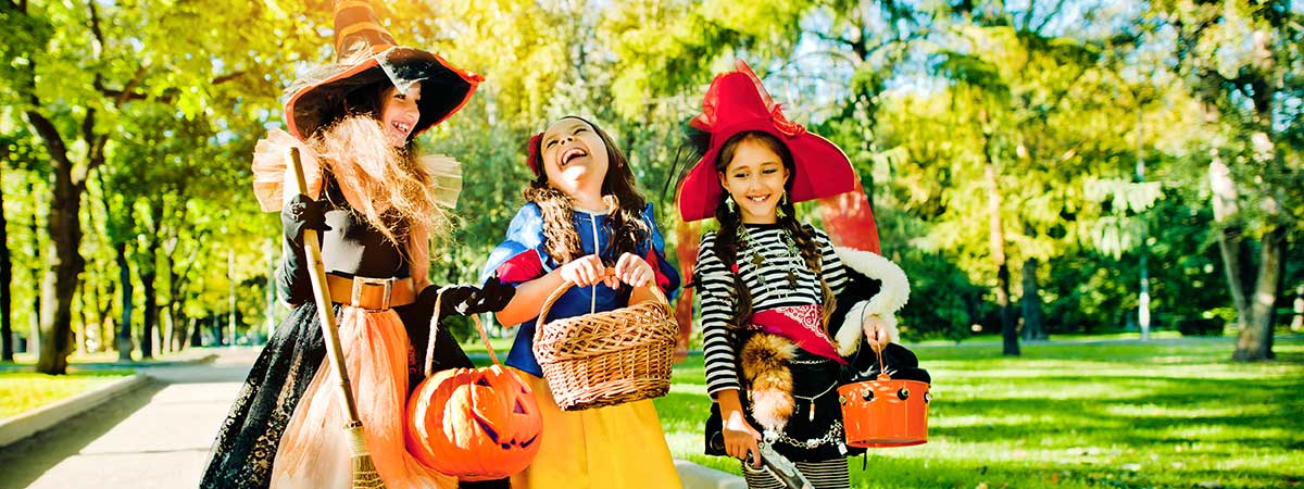 5 Fun Ways to Decorate Your Hearing Aids For Halloween